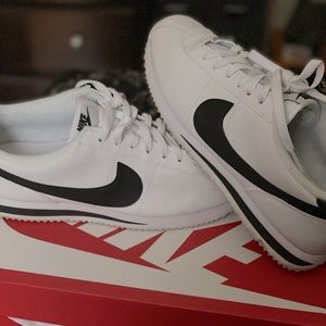 Basic Leather Cortez